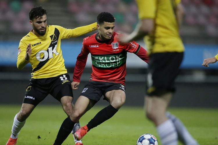 在接受采访 在接受采访