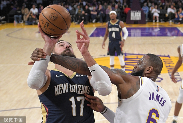 他在关键时 他在关键时